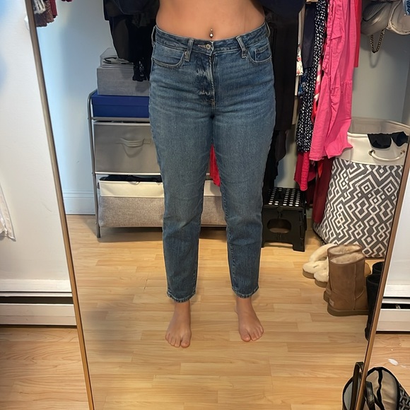 Old Navy High Rise Straight Jeans - Picture 7 of 10
